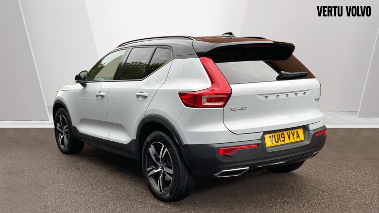 Volvo Xc40 2.0 T5 R DESIGN 5dr AWD Geartronic Petrol Estate